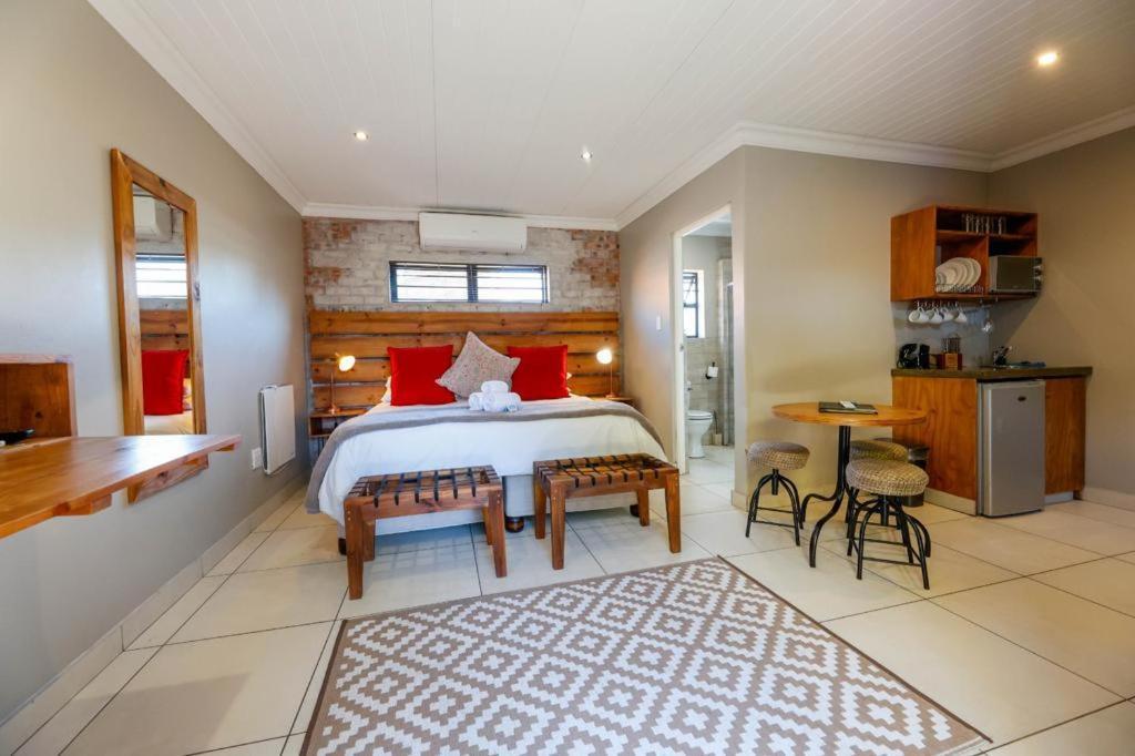 Touching senses Garden Cottages Bloemfontein Exterior foto