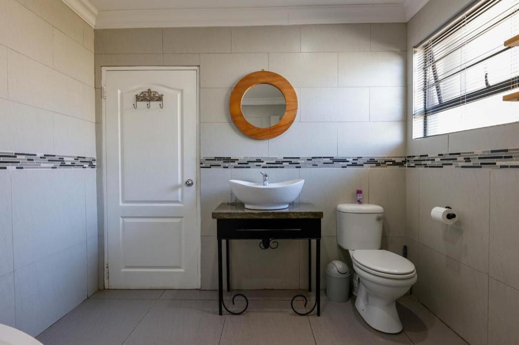 Touching senses Garden Cottages Bloemfontein Exterior foto