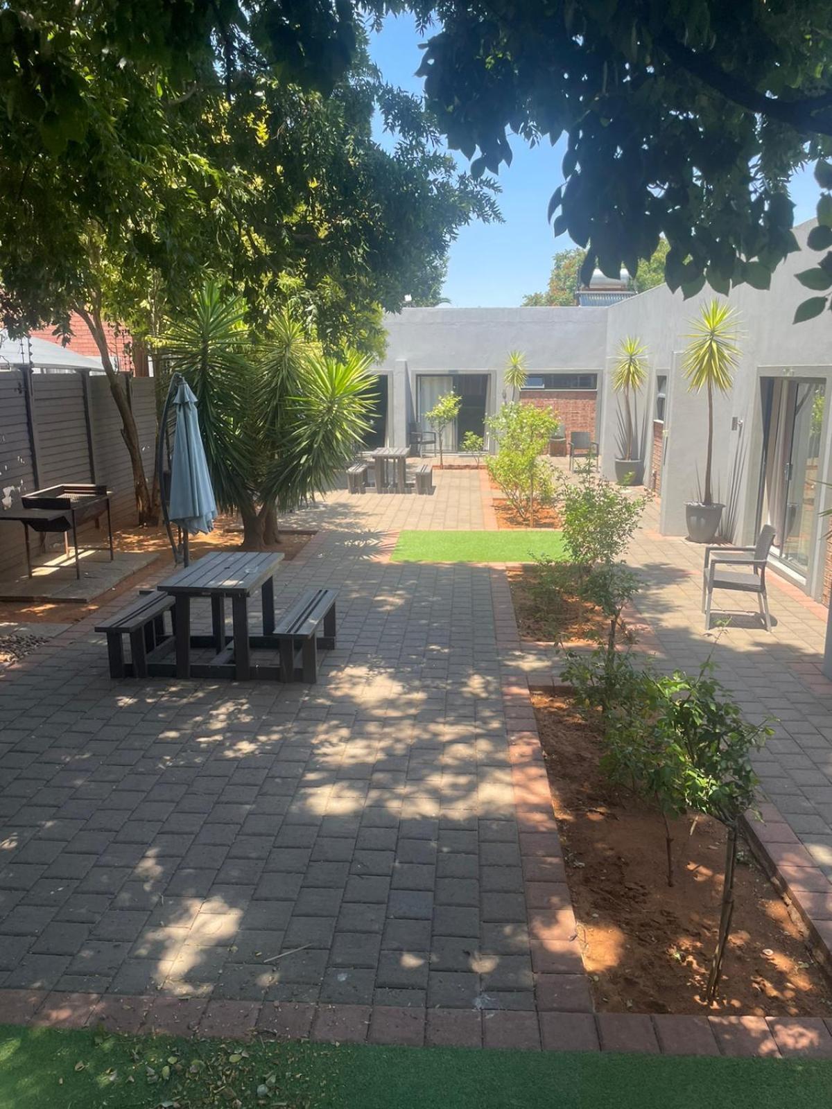 Touching senses Garden Cottages Bloemfontein Exterior foto