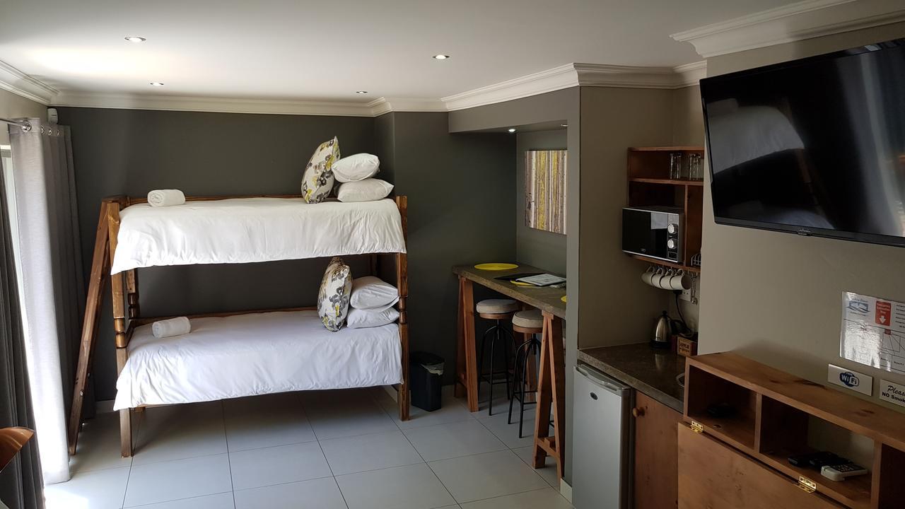 Touching senses Garden Cottages Bloemfontein Exterior foto