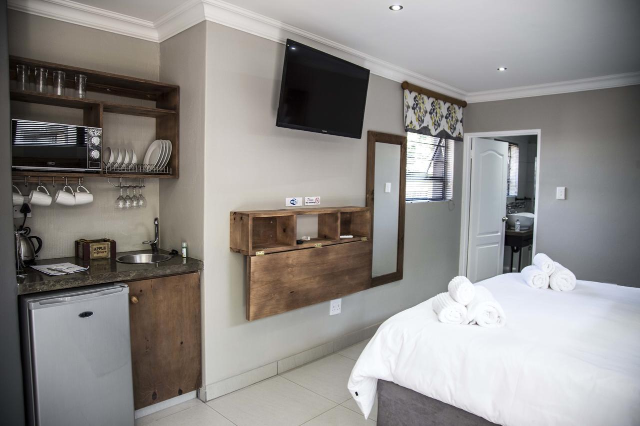 Touching senses Garden Cottages Bloemfontein Exterior foto