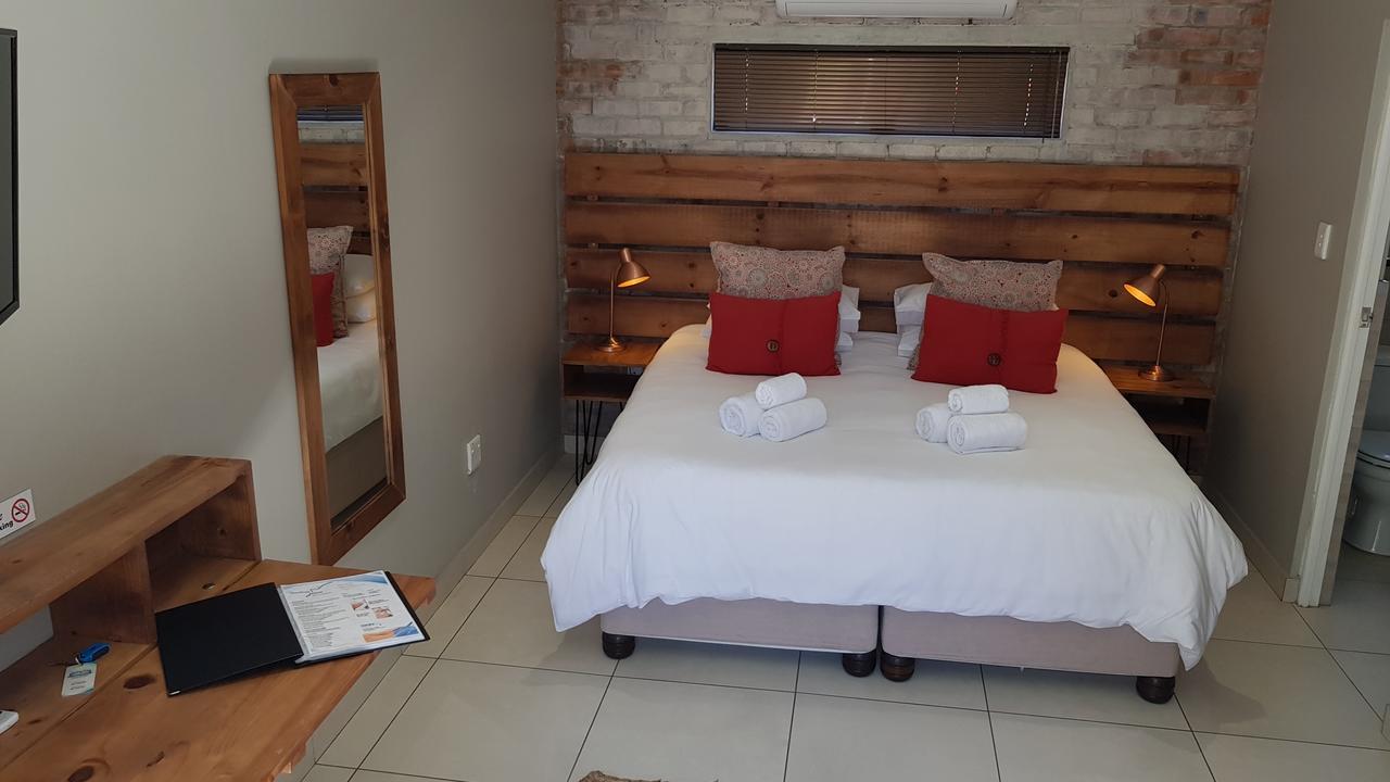 Touching senses Garden Cottages Bloemfontein Exterior foto